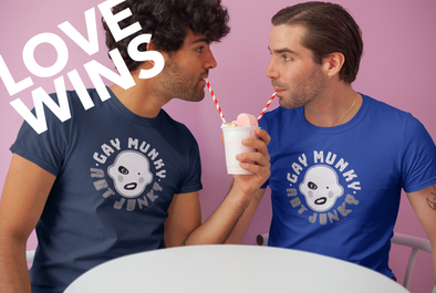 T Shirt  TRI BLEND  GAY MUNKY  white Logo